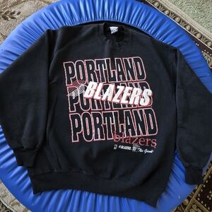 Vintage Black Portland Blazers Men's Sweater